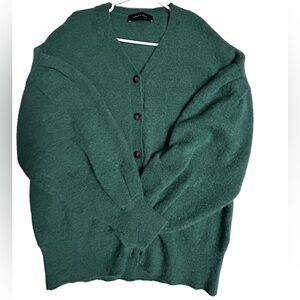 Emma & Gaia Green Button-Up Cardigan
32% wool , 32% alpaca,